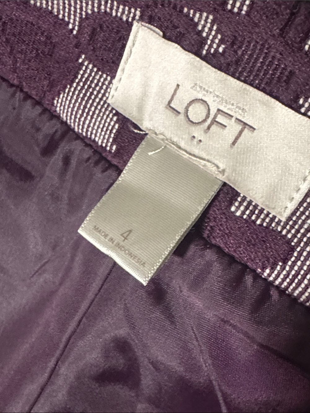 LOFT Plum Floral Jacquard Mini Skirt - Picture 4 of 4